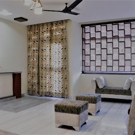 Wildleaf Kasauli Valley Homz Bed and Breakfast Exterior foto