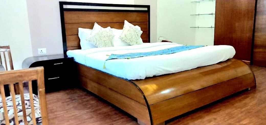 Wildleaf Kasauli Valley Homz Bed and Breakfast Exterior foto
