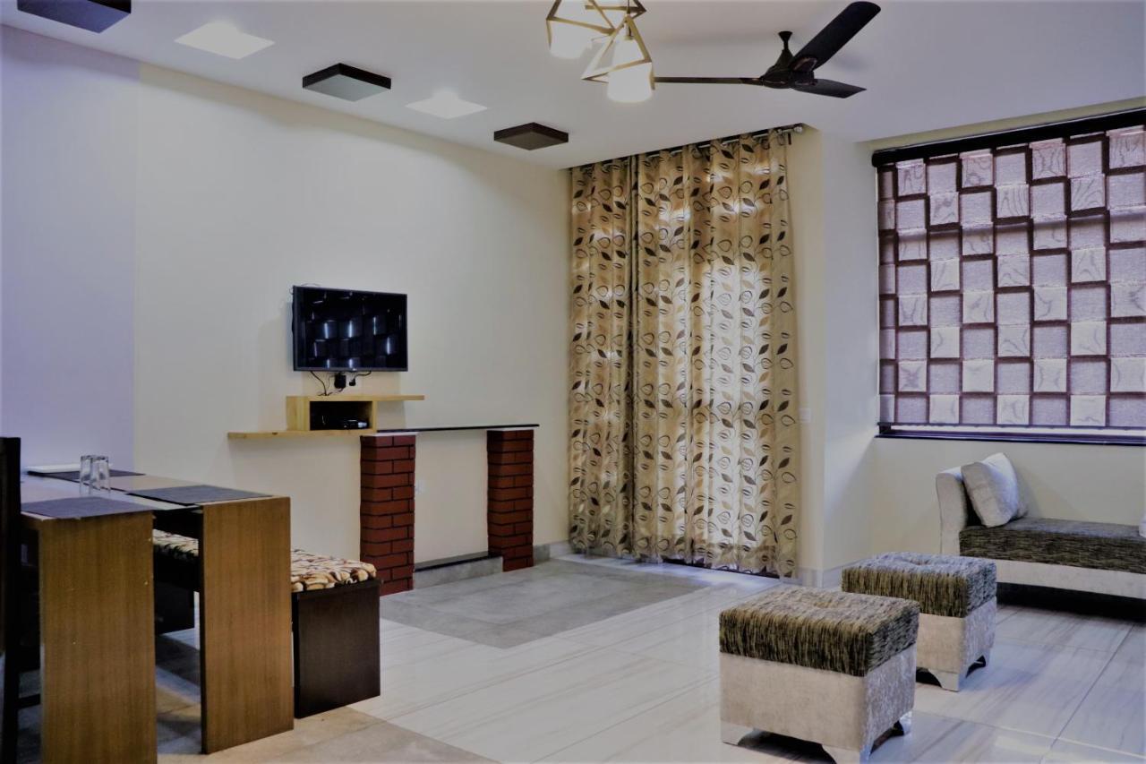 Wildleaf Kasauli Valley Homz Bed and Breakfast Exterior foto