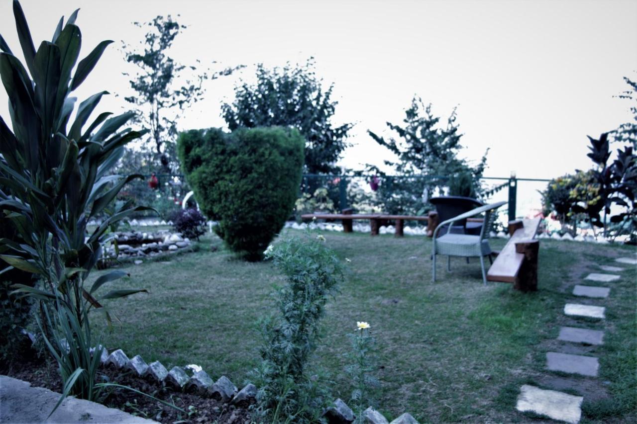 Wildleaf Kasauli Valley Homz Bed and Breakfast Exterior foto
