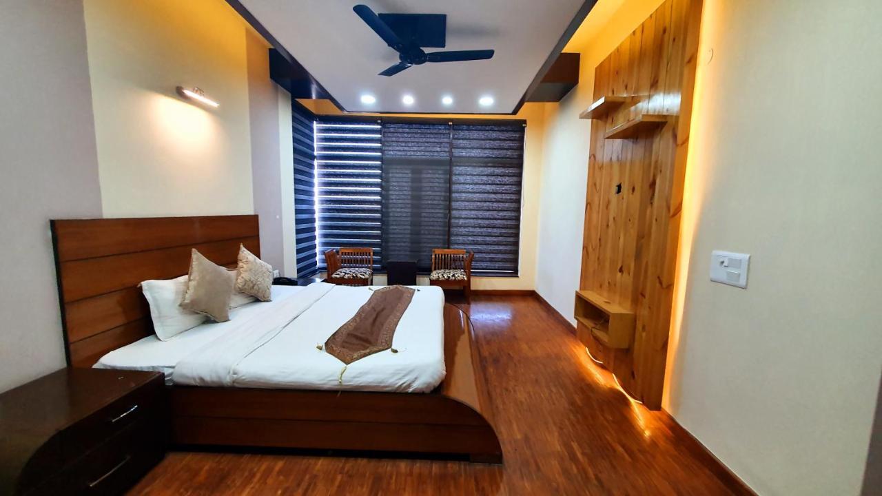 Wildleaf Kasauli Valley Homz Bed and Breakfast Exterior foto