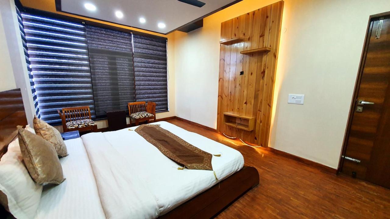 Wildleaf Kasauli Valley Homz Bed and Breakfast Exterior foto