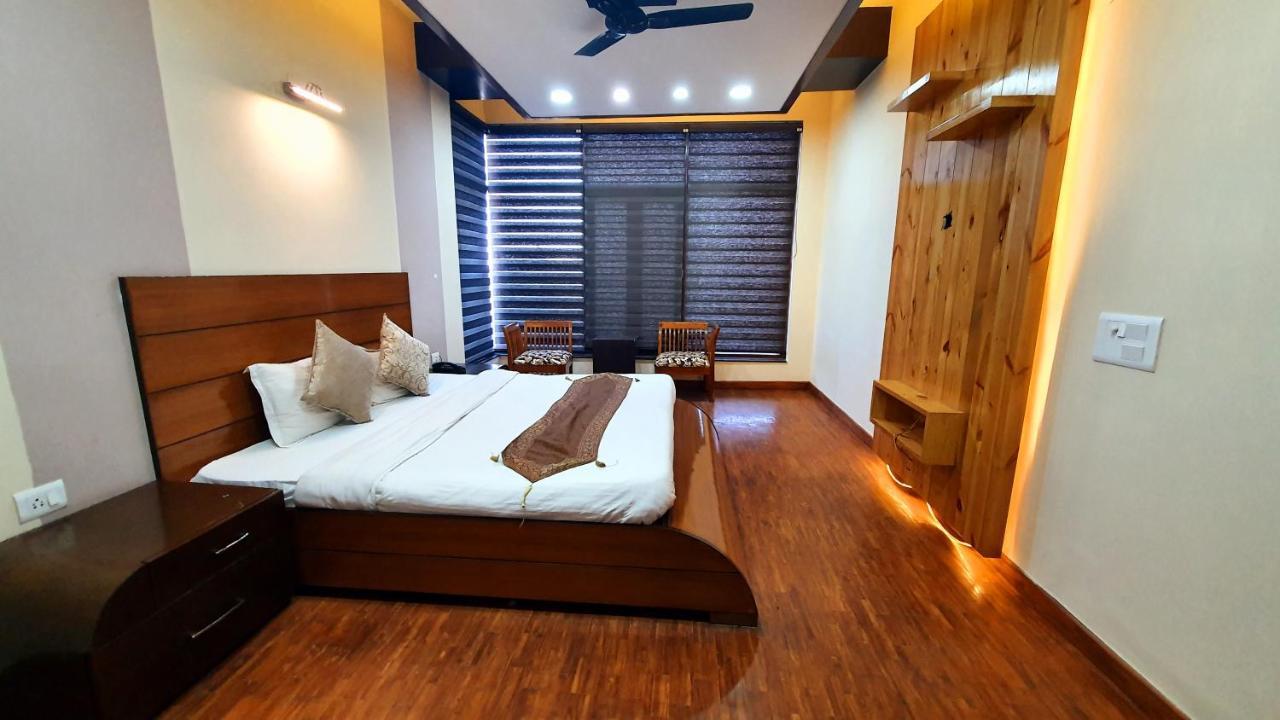 Wildleaf Kasauli Valley Homz Bed and Breakfast Exterior foto